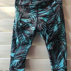 Lululemon Palm Leggings 8 Crop